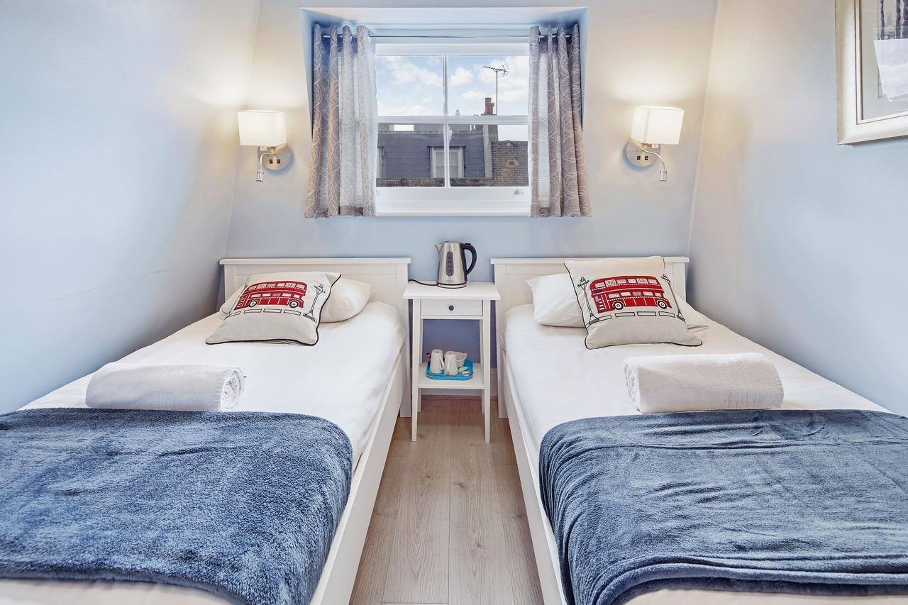 Zweibettzimmer mit eigenem Bad
